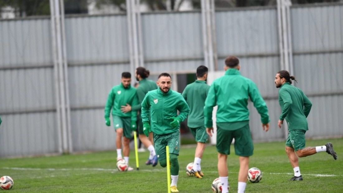 Bursaspor'da Kırklarelispor mesaisi sürüyor