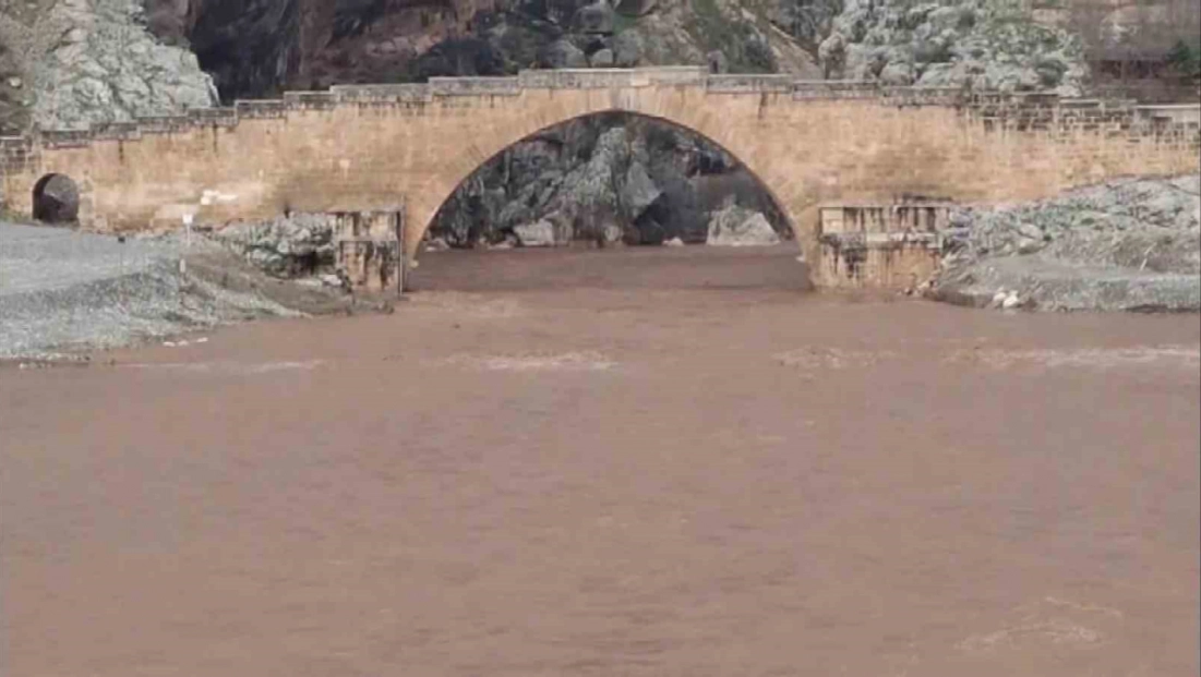 Cendere Çayı yükseldi