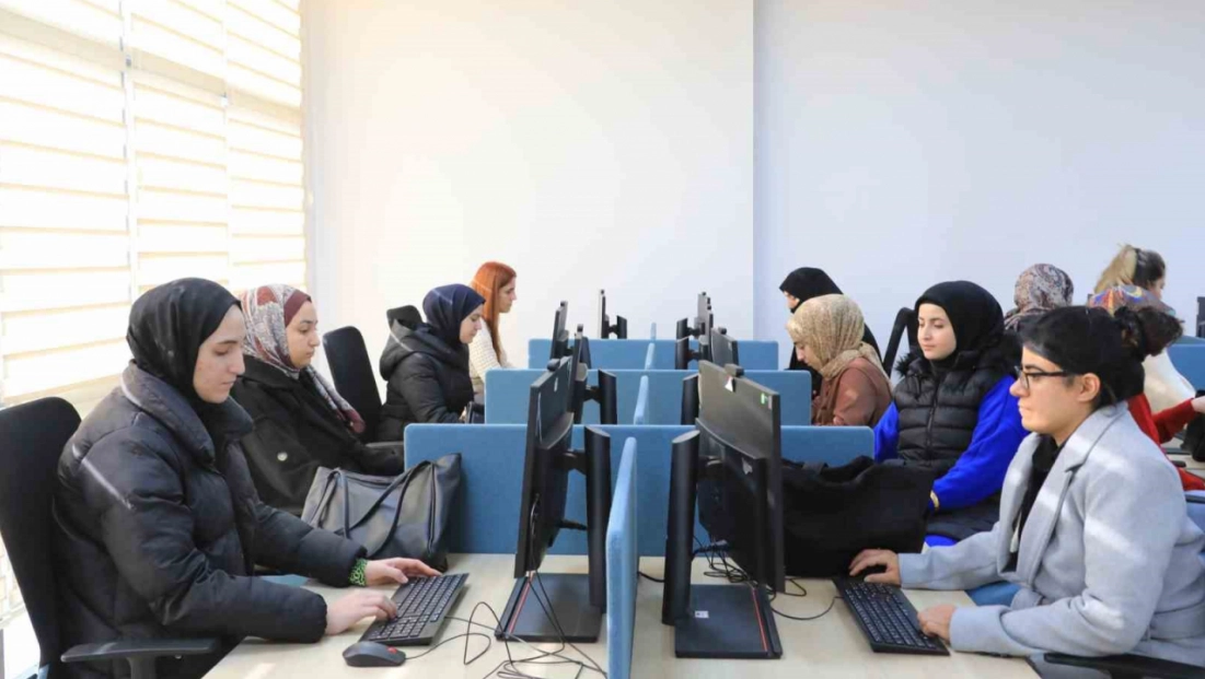 Elazığ Belediyesinde dijital eğitimler sürüyor