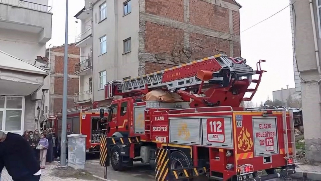 Elazığ'da ev yangını