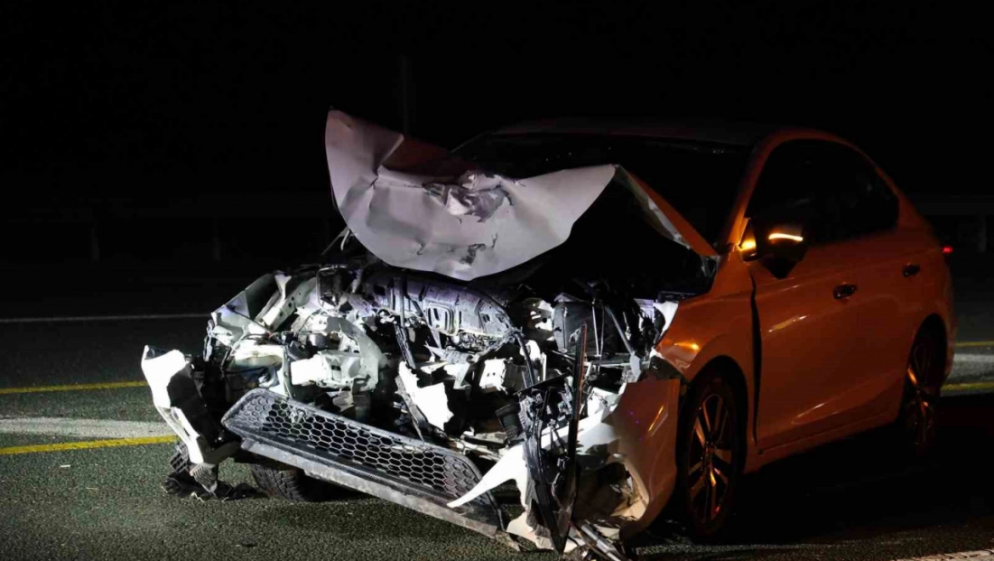 Elazığ'da yaşanan kazada 3 kişi yaralandı: O anlar kamerada