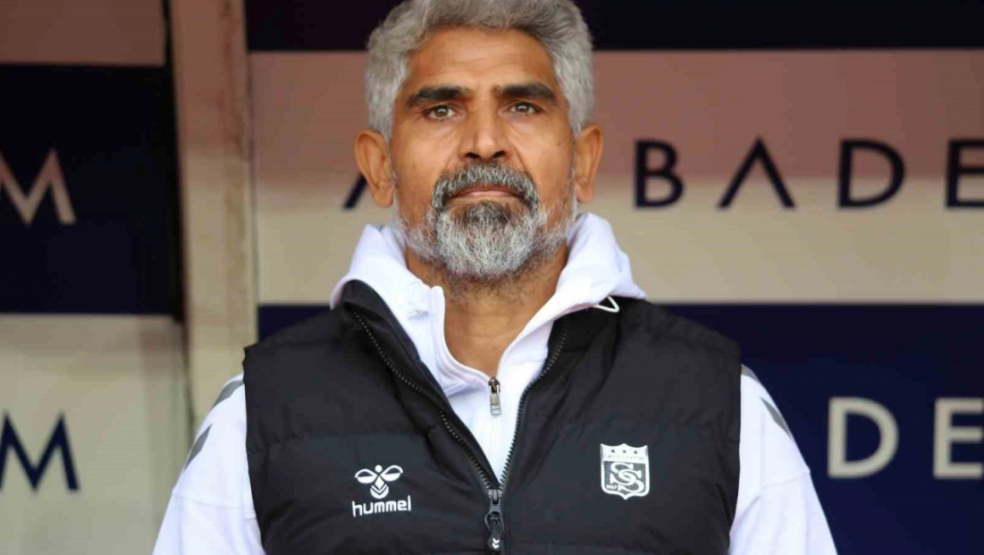 İsmet Taşdemir, Sivasspor'da ilk maçına çıktı