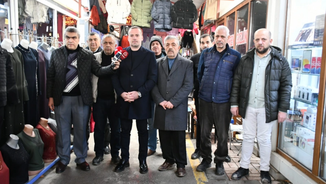 Karademir: 'Esnaf Konteynerde, Çarşı Teslim Edilmedi; Mücbir Sebep Kaldırılamaz'