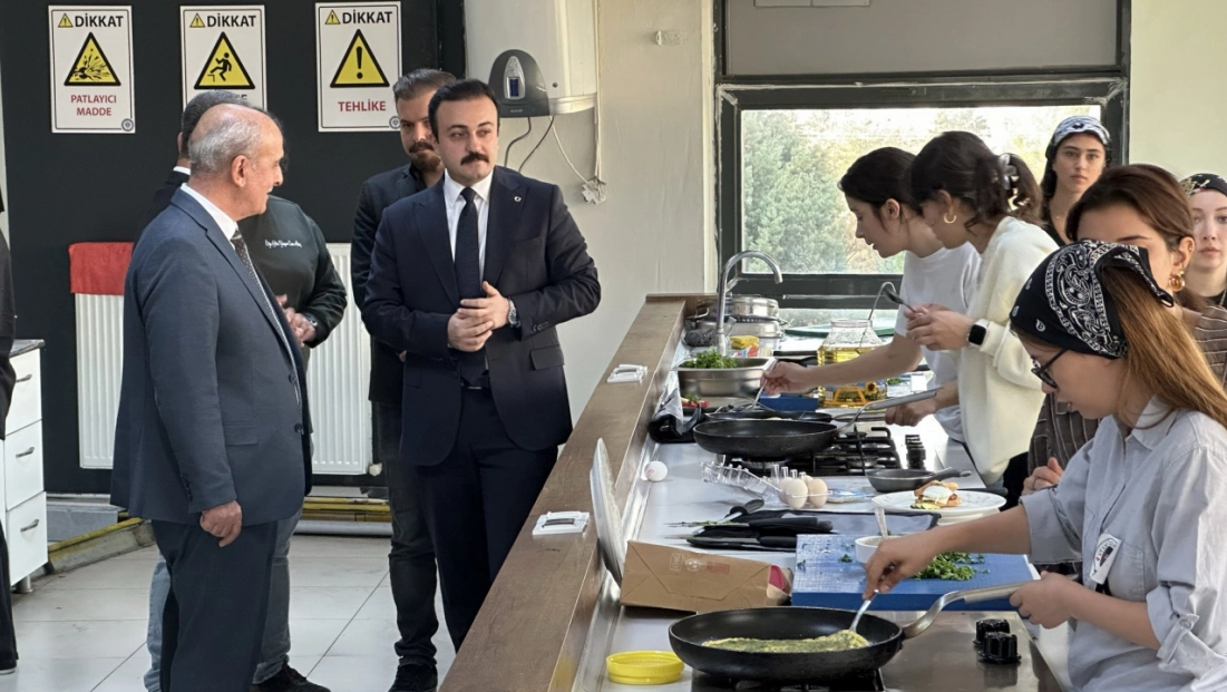 Kaymakam Batı’dan Kale Meslek Yüksekokuluna Ziyaret