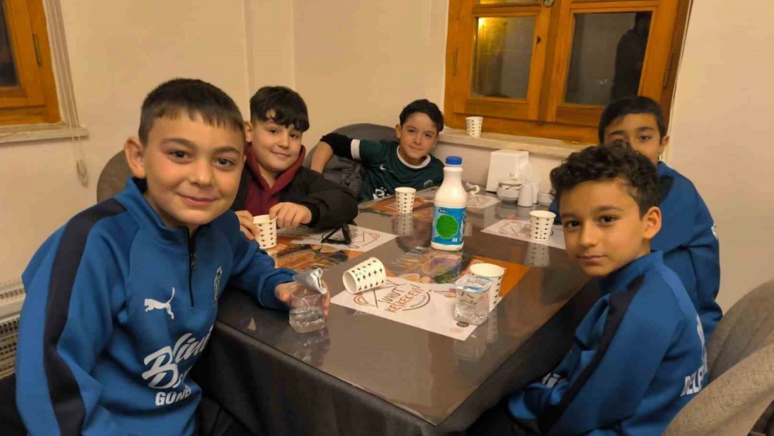 Minik kramponlar moral depoladı