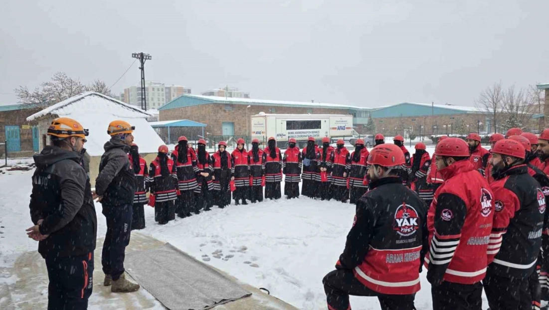 Van'da gönüllü ekip AFAD akreditasyonunu başarıyla aldı