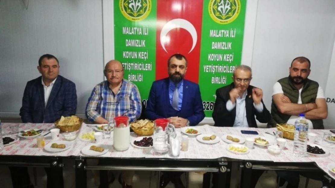 Akın basın mensupları ile iftarda bir araya geldi