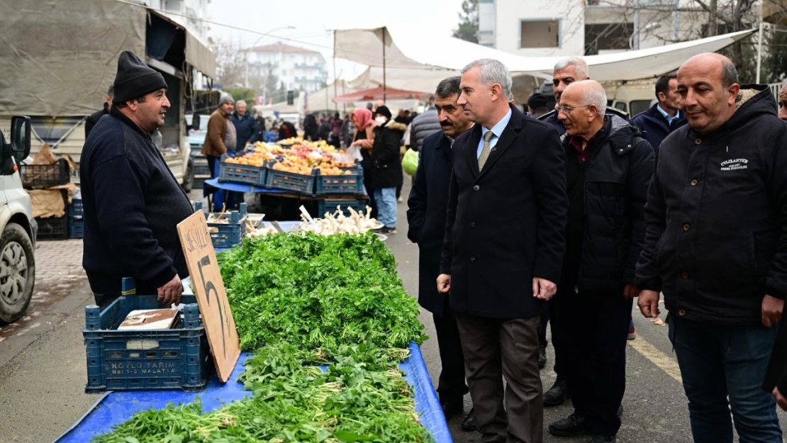 Başkan Çınar, Pazarcı Esnafını Ziyaret Ederek Taleplerini Dinledi