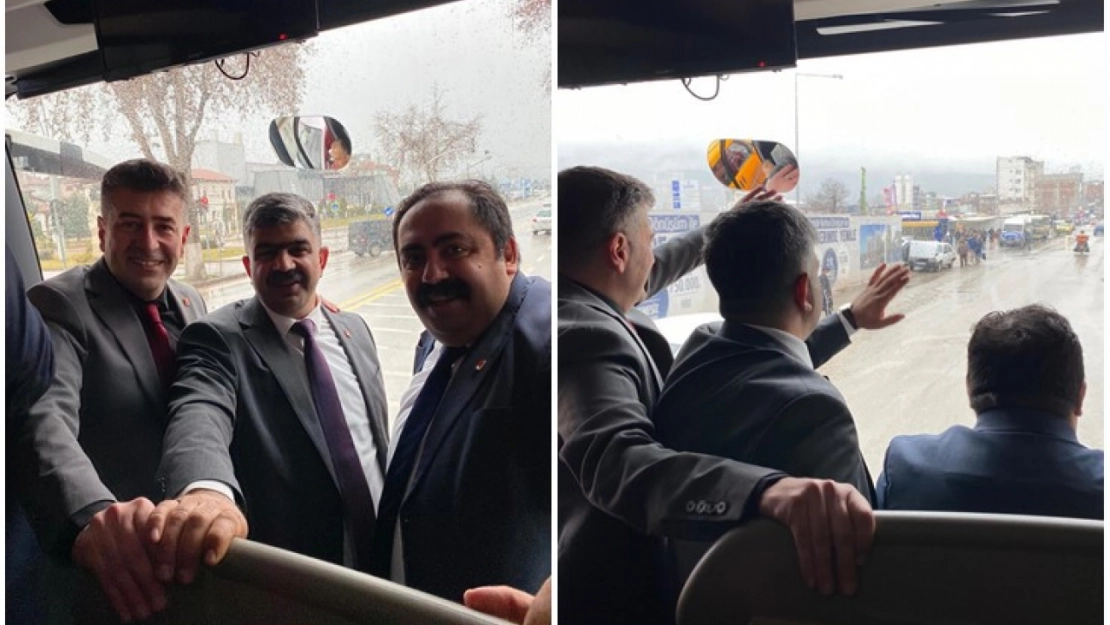 CHP 'li Karakuş seçim otobüsüyle şehir turuna çıktı