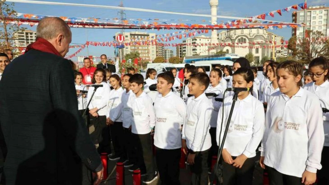 Gaziantep'te Erdoğan'a 'Başlasın Türkiye Yüzyılı' sürprizi