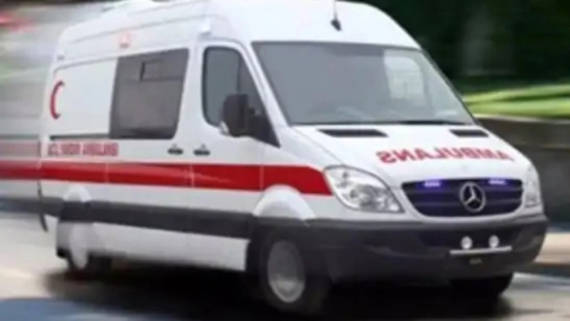 Hafriyat kamyonu ile pikap çarpıştı: 3 ölü, 2 yaralı