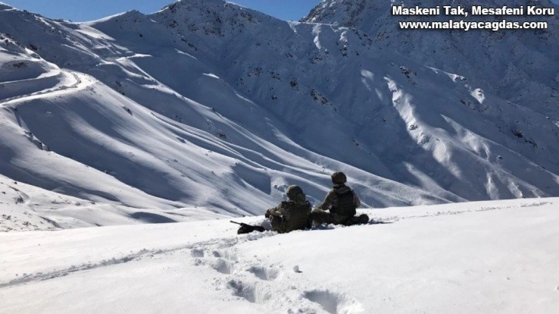 Hakkari'de çığ 1 şehit 1 kayıp