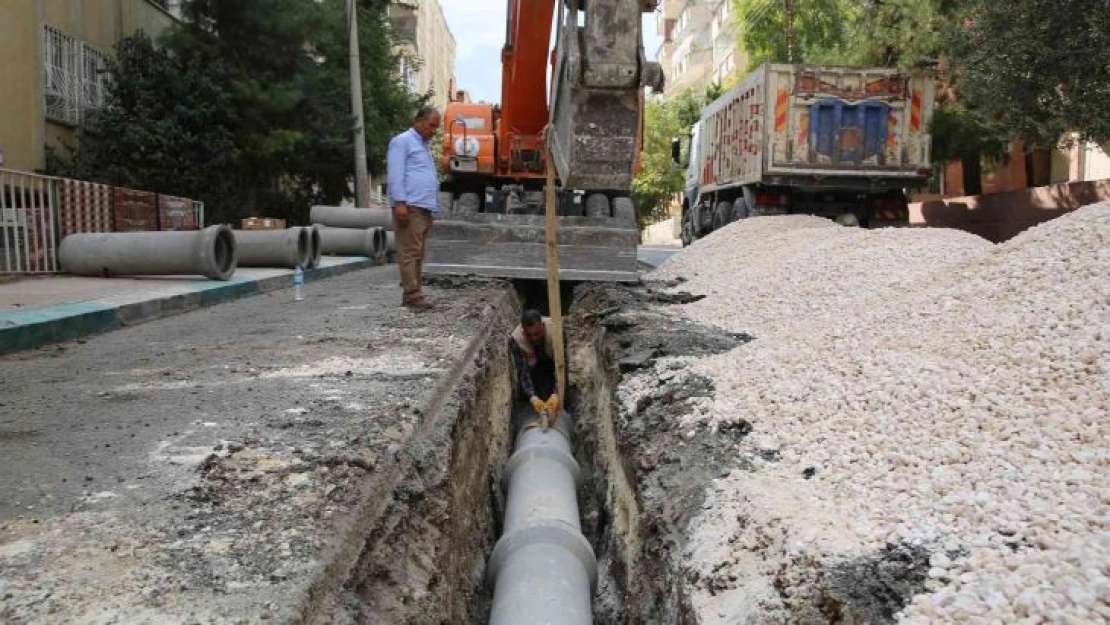 Haliliye'nin 5 mahallesinde yol yapım çalışmaları sürüyor