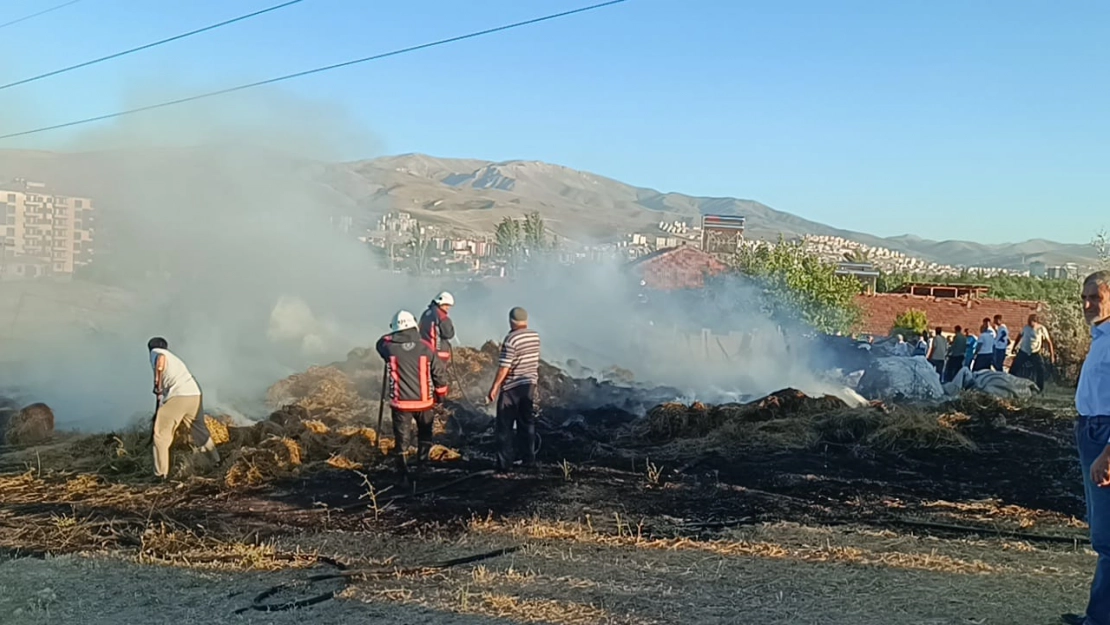 Kaynarca Mahallesi'nde Samanlık Alevlere Teslim Oldu