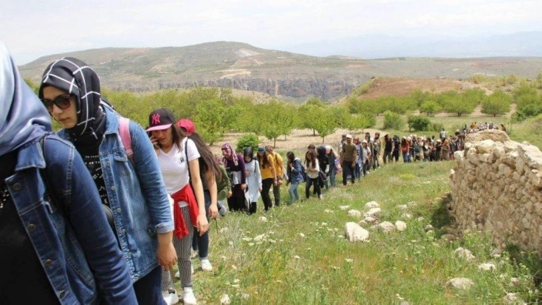 Kış Sporları Topluluğu'ndan Levent Vadisi yürüyüşü