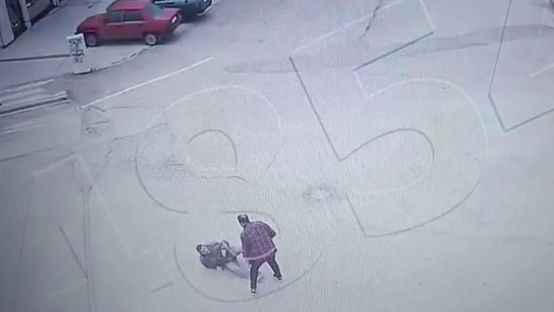 Malatya'da Engelli Bireye Şok Saldırı: Güvenlik Kamerasına Yansıdı