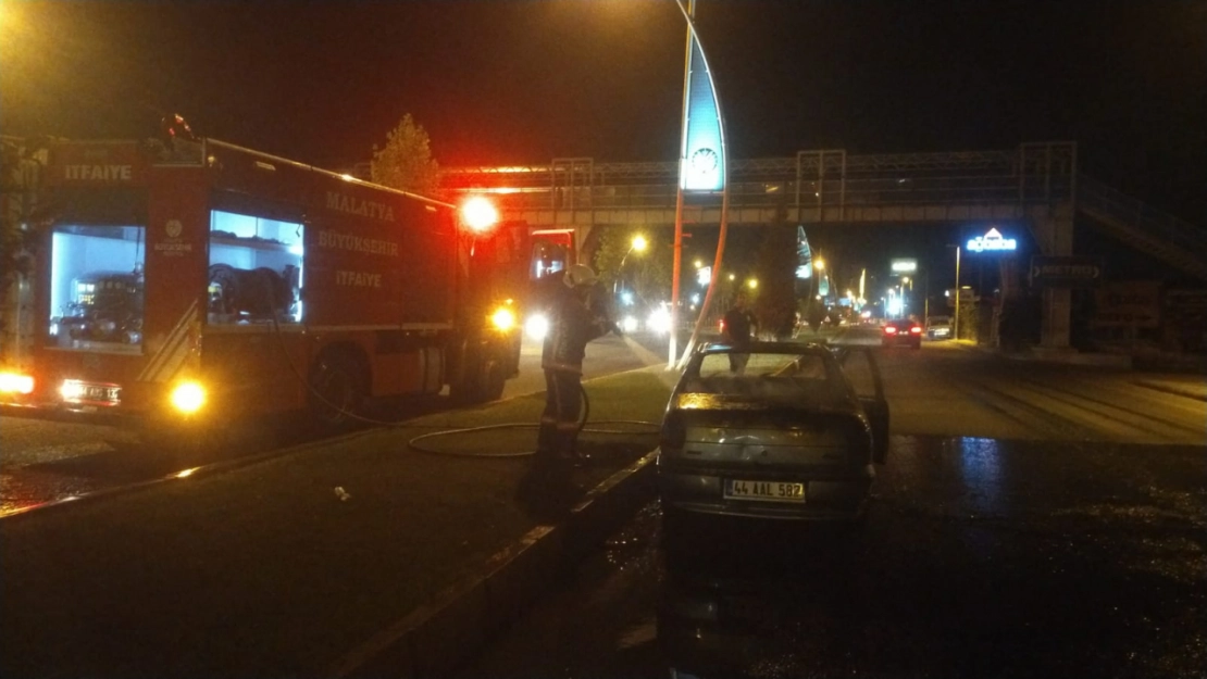 Malatya'da Araç Yangını: 2 yaralı