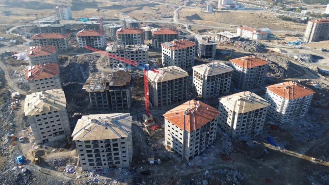 Milletvekili Ölmeztoprak'tan orta hasarlı binalar için kredi açıklaması