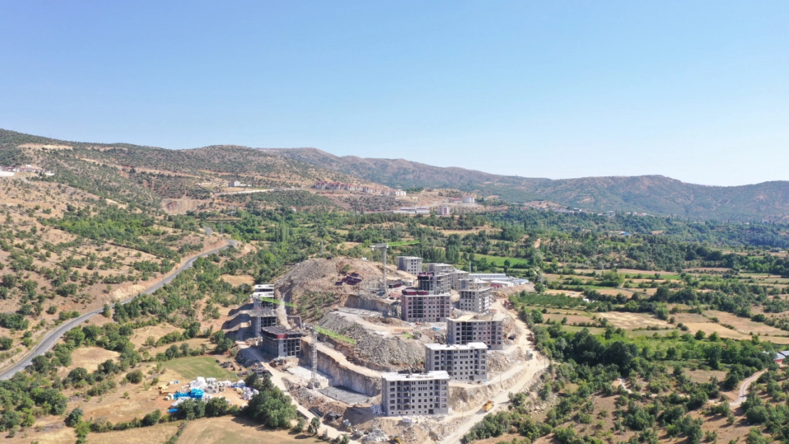 Pütürge Merkez Baştan Aşağı Yenileniyor 