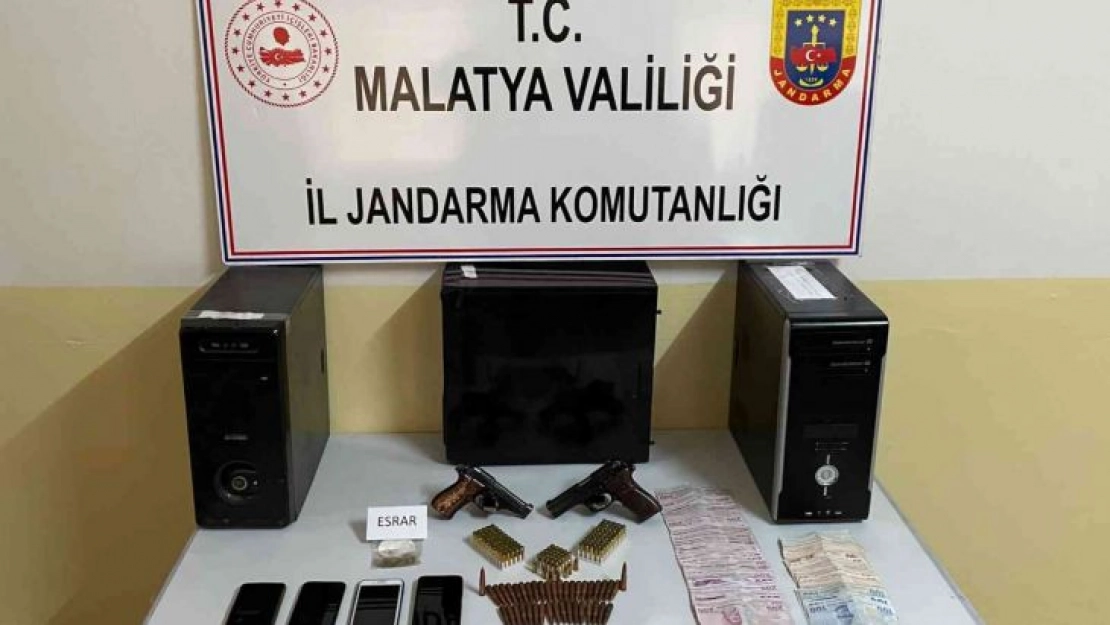 Sanal ortamında yasa dışı bahis oynatanlara 4 gözaltı