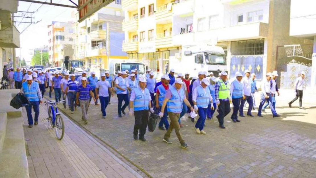 Şanlıurfa'da 300 personelle temizlik seferberliği
