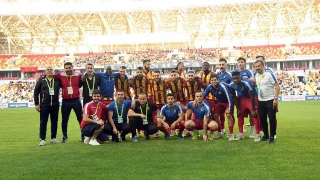 Sözleşmesi Biten Futbolcularla Yollarını Ayırıyor