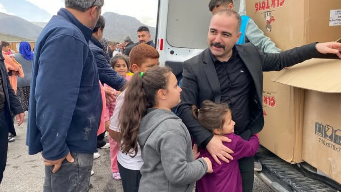 Ülkü Ocakları Yüzleri Gülümsetmeye Devam Ediyor