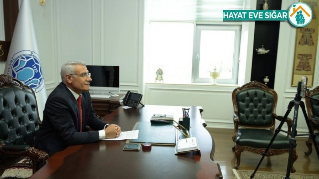 Video konferans görüşmesi ile başkanın koltuğunu devir aldı