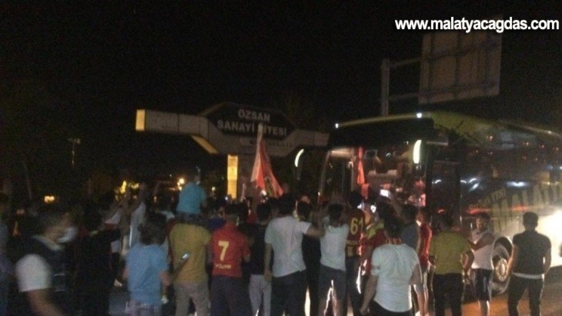 Yeni Malatyaspor'a coşkulu karşılama