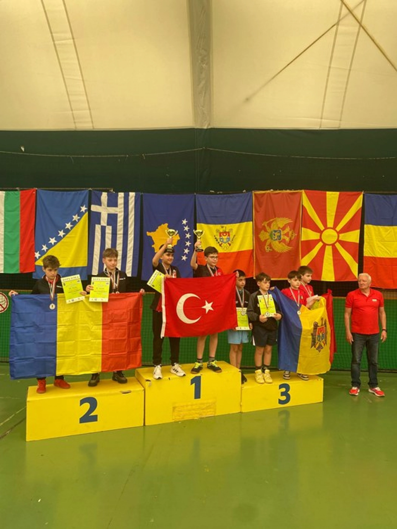 Milli sporcu masa tenisinde Balkan şampiyonu oldu