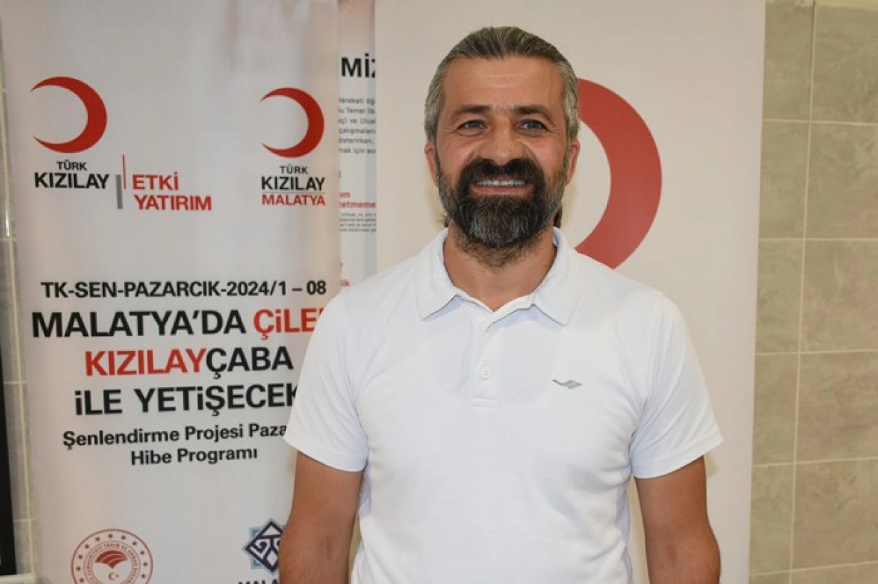 Türk Kızılay Malatya'da depremzede çiftçilere çilek bahçesi kuracak