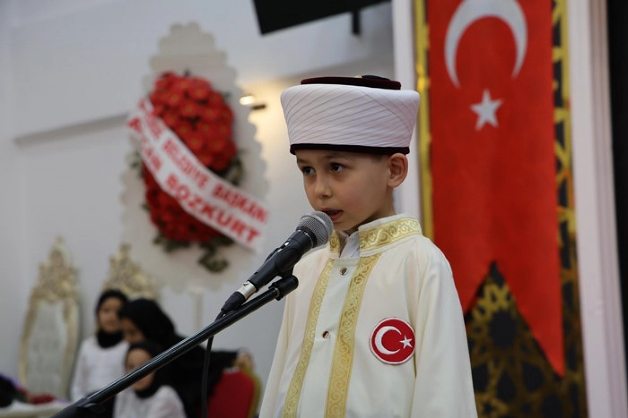 Kur'an kursları yıl sonu kapanış programı düzenlendi