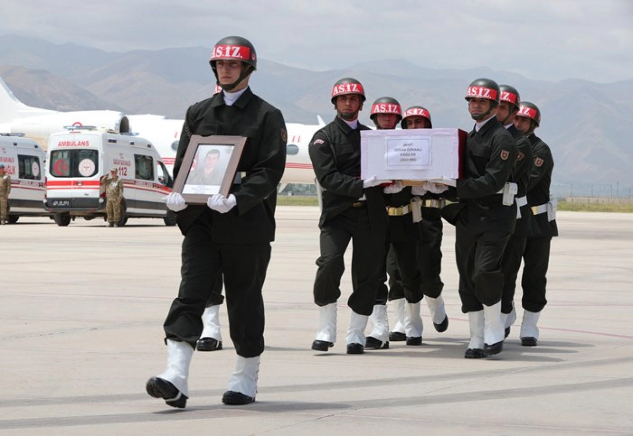 Hakkari'de Hüzün: Şehit Askerler Memleketlerine Uğurlandı