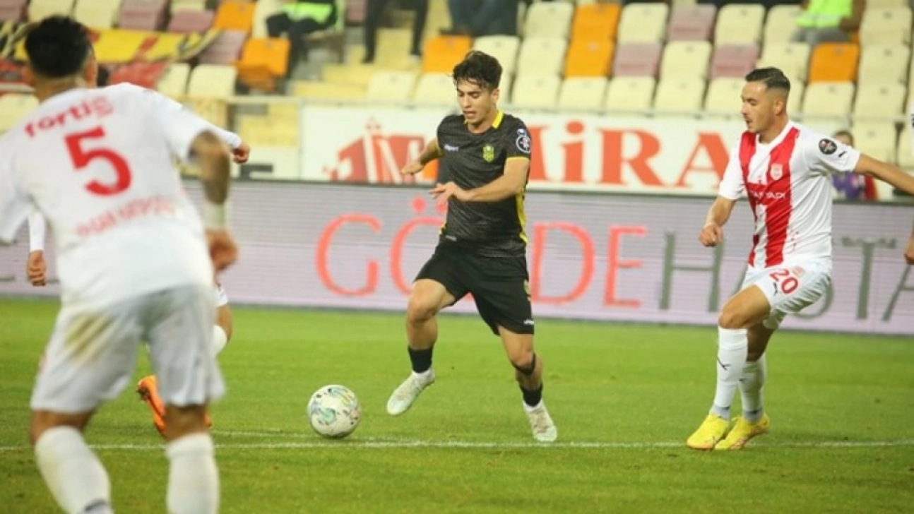 Yeni Malatyaspor Pendikspor Karşılaşmasından Kareler