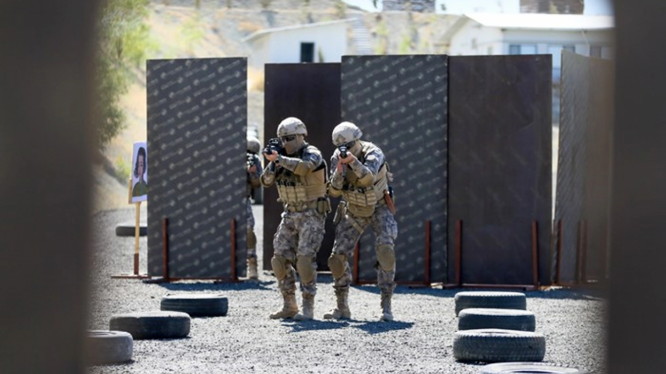 Kulelerden iniş, ağır zırhlı araçlarla arazi eğitimi: PÖH'ler tatbikatta