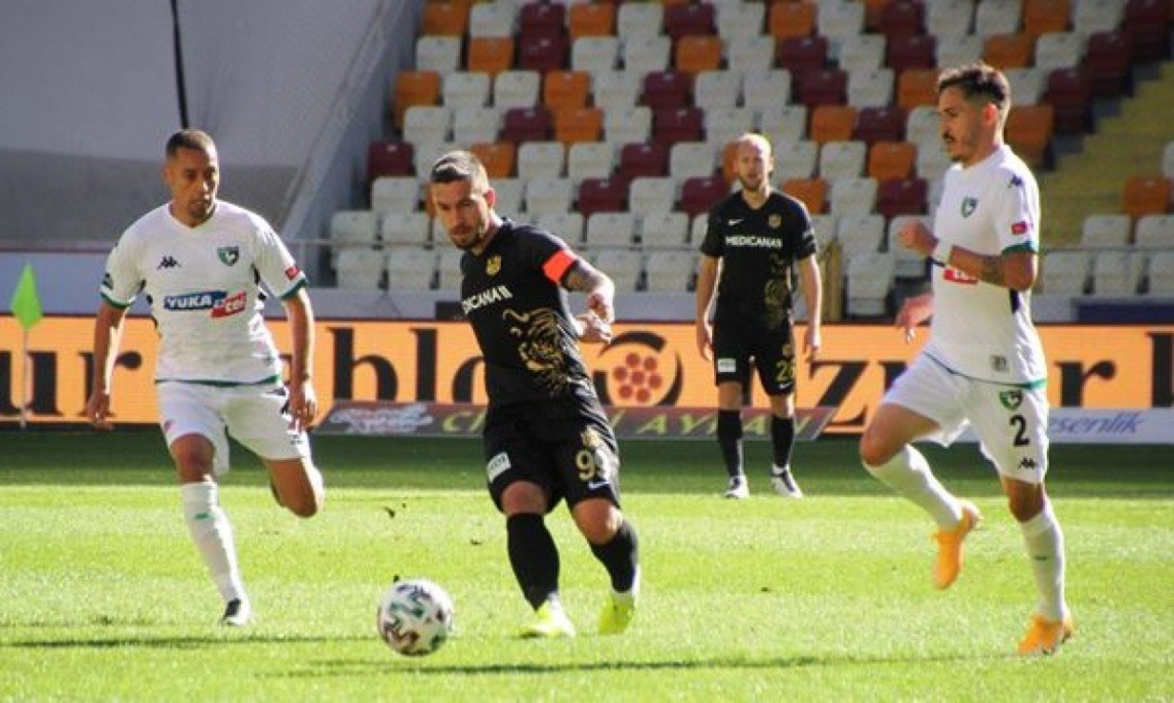 Denizlispor Karşılaşmasından Kareler