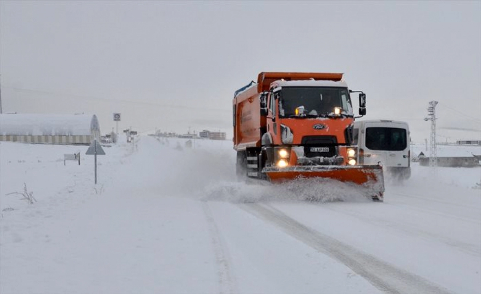 Erzurum, Kars ve Ardahan'da kar yağışı etkili oldu
