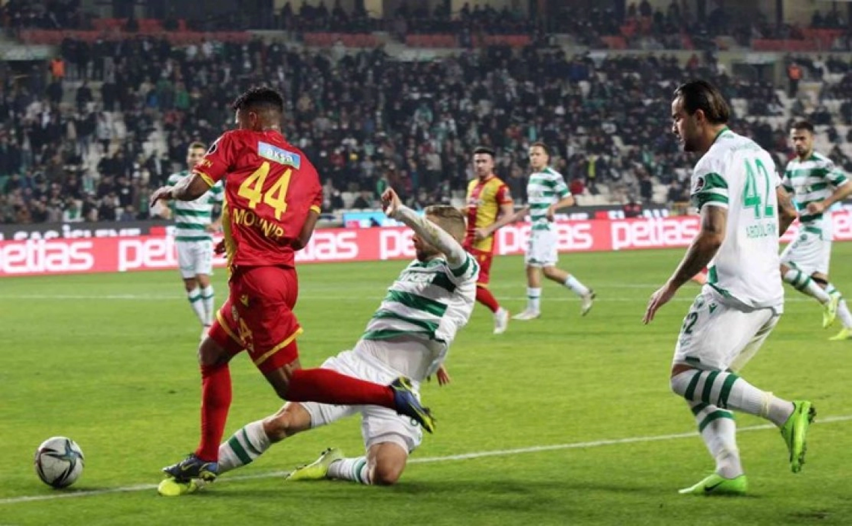 Konyaspor Yeni Malatyaspor Karşılaşmasından Kareler