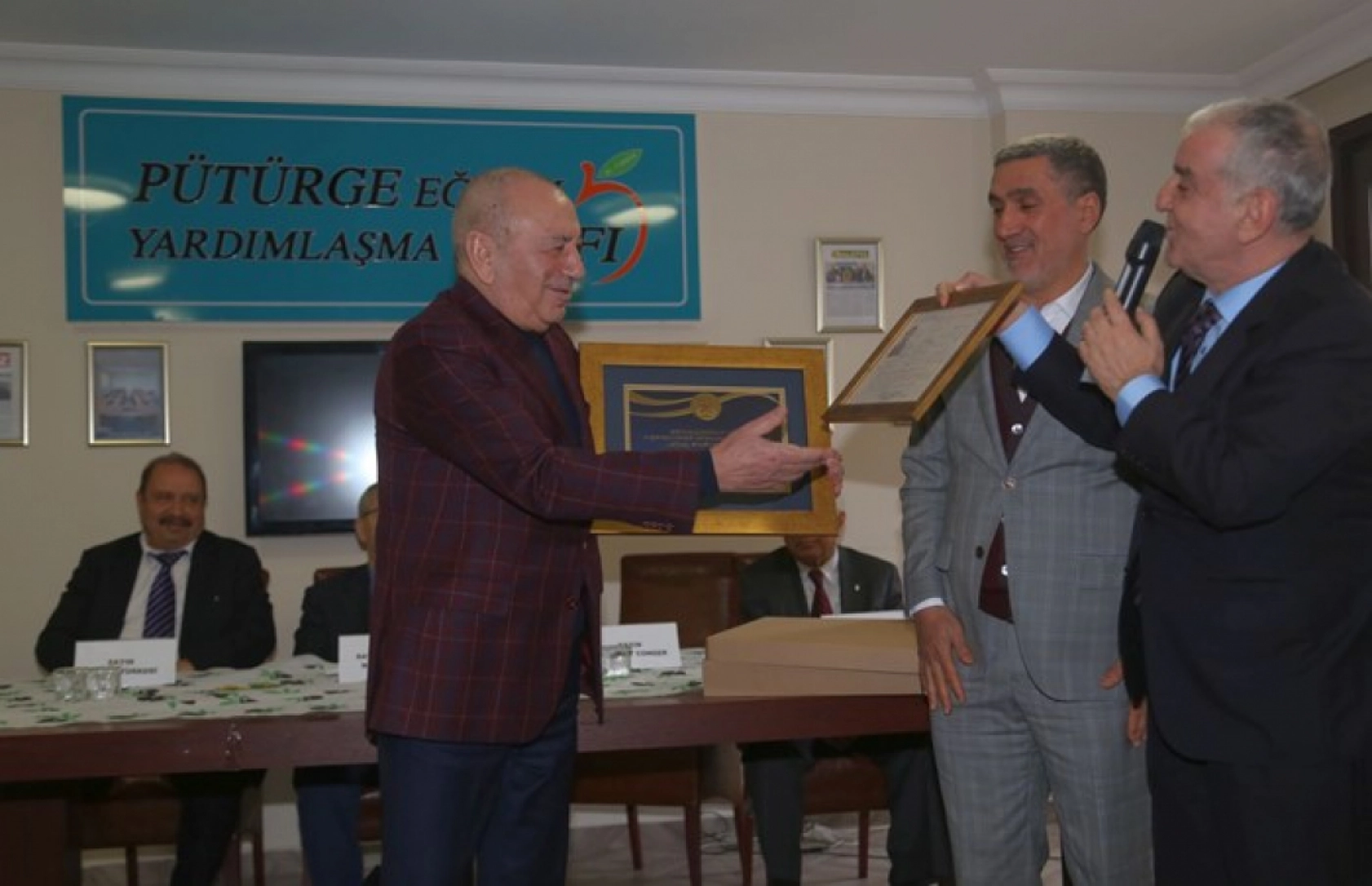 Pütürge-Doğanyol Eğitim Vakfı Vefa Zaman-4 Etkinliği düzenlendi