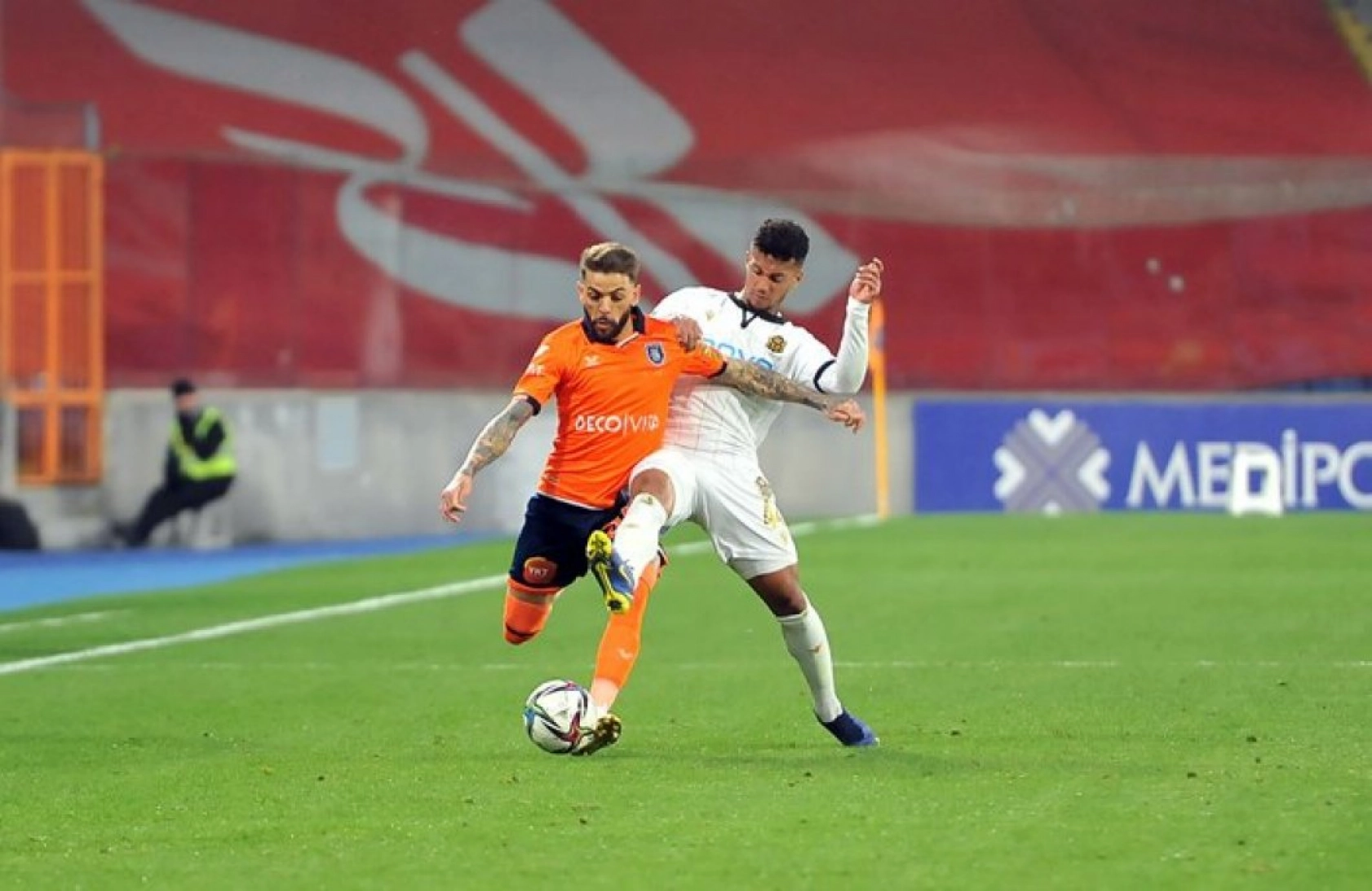 Başakşehir Yeni Malatyaspor Karşılaşmasından Kareler