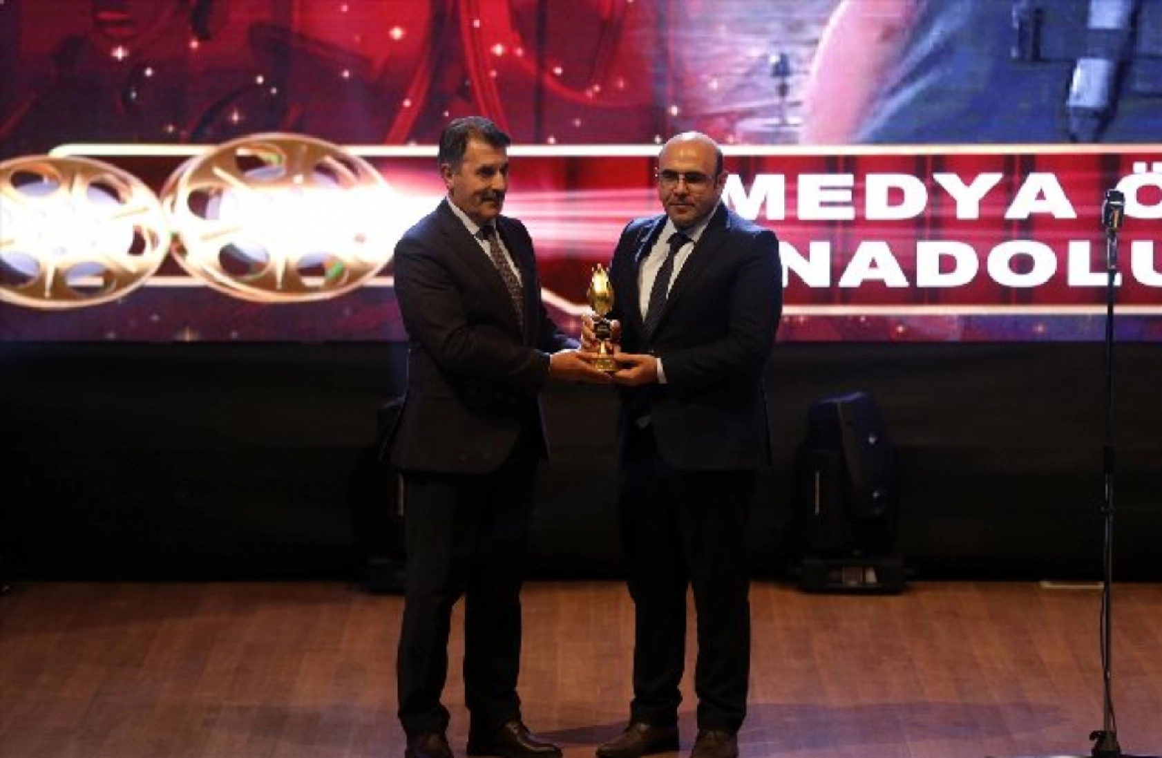 Muş Altın Lale Ödülleri sahiplerini buldu