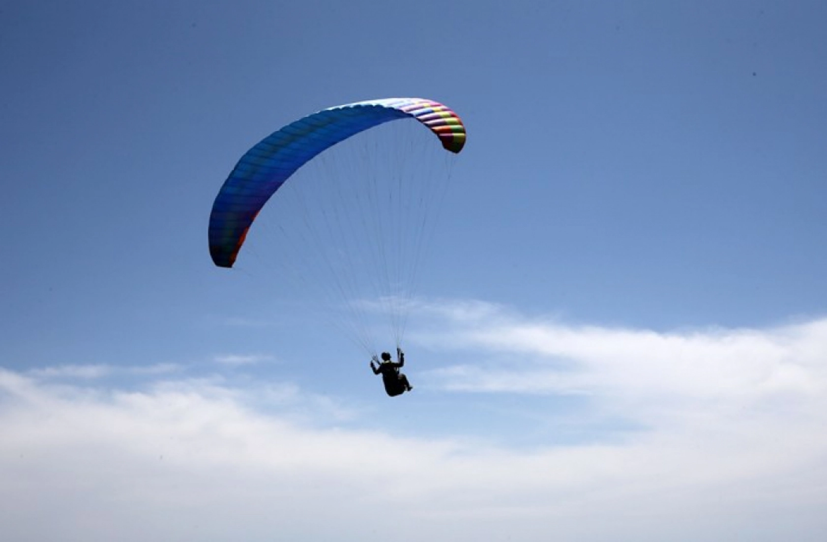 Bitlis'teki Nemrut Dağı, yamaç paraşütü tutkunlarının gözdesi oldu