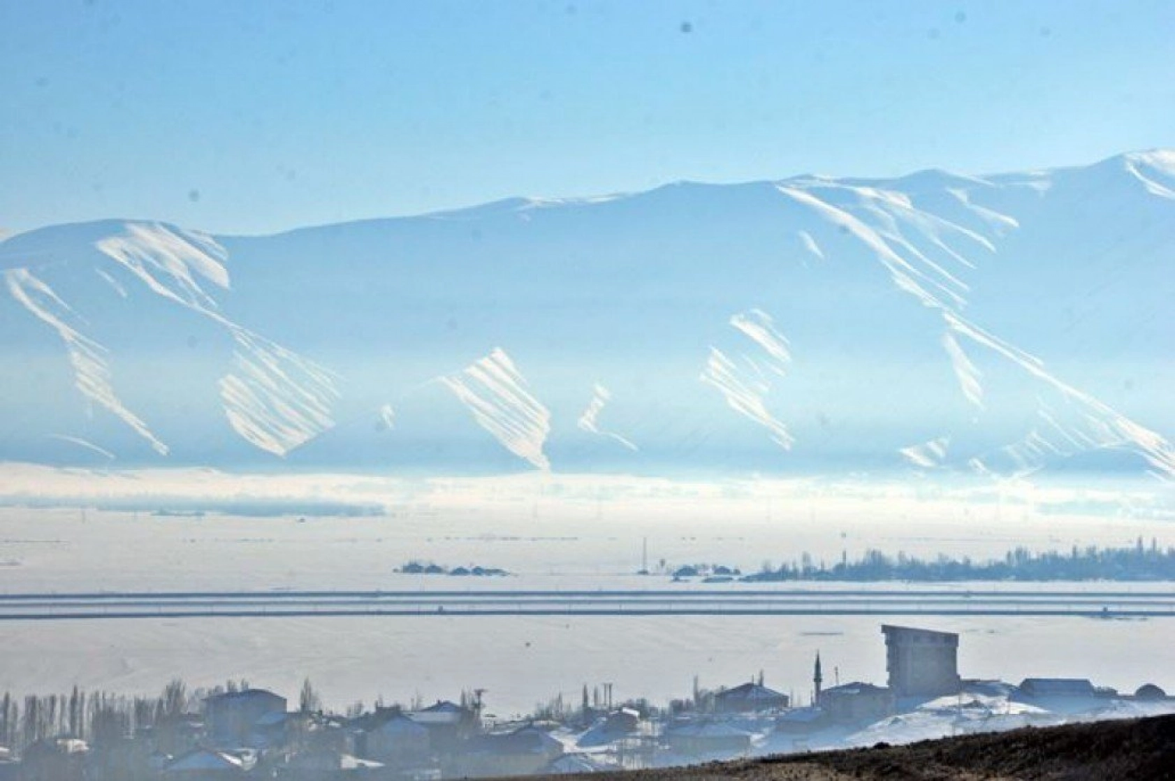 Kar altında güzelleşen Yüksekova