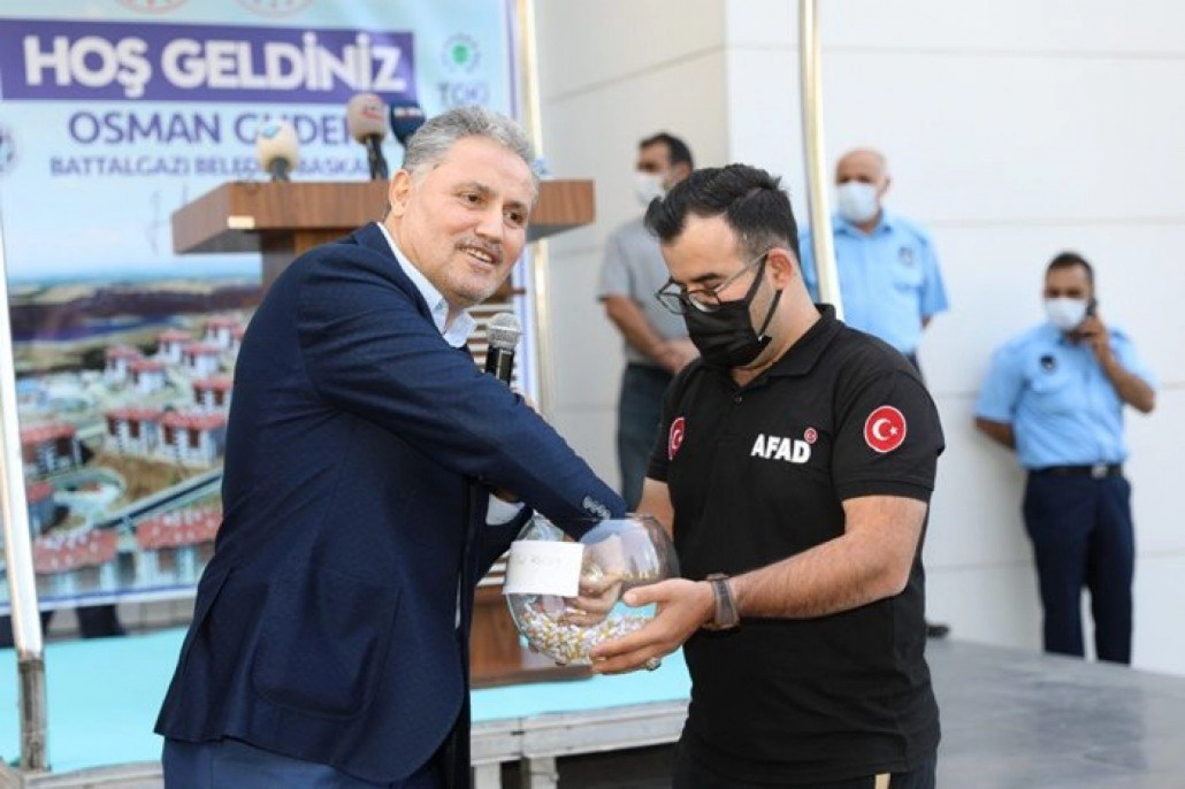 İsmi çıkan depremzedeler, duygu dolu anlar yaşadı