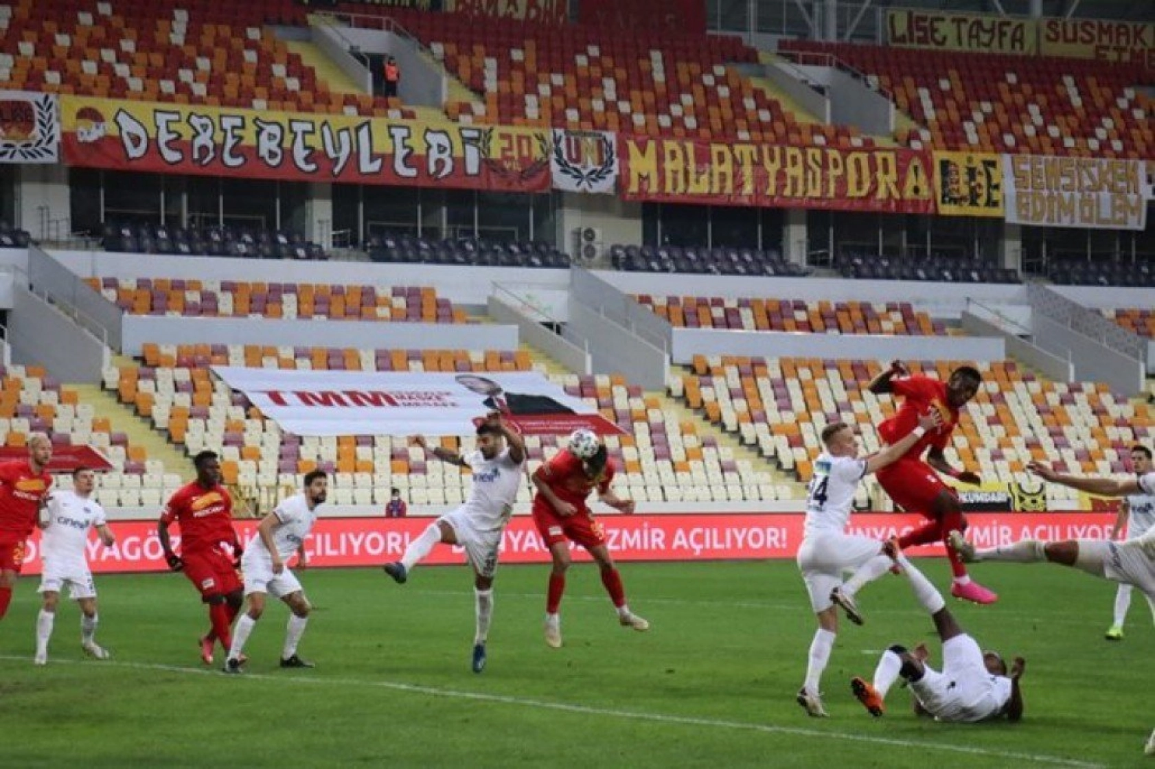 Yeni Malatyaspor Kasımpaşa Karşılaşmasından Kareler