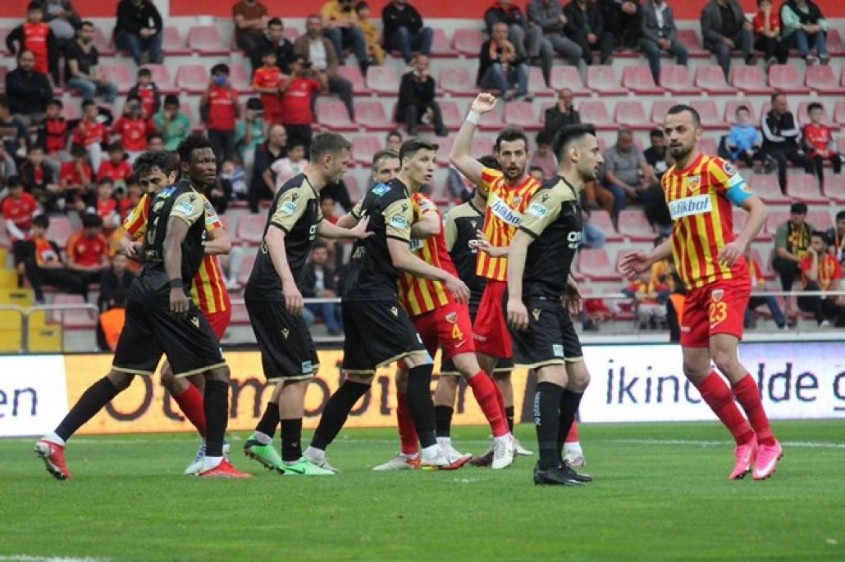 Yukatel Kayserispor Yeni Malatyaspor Karşılaşmasından Kareler