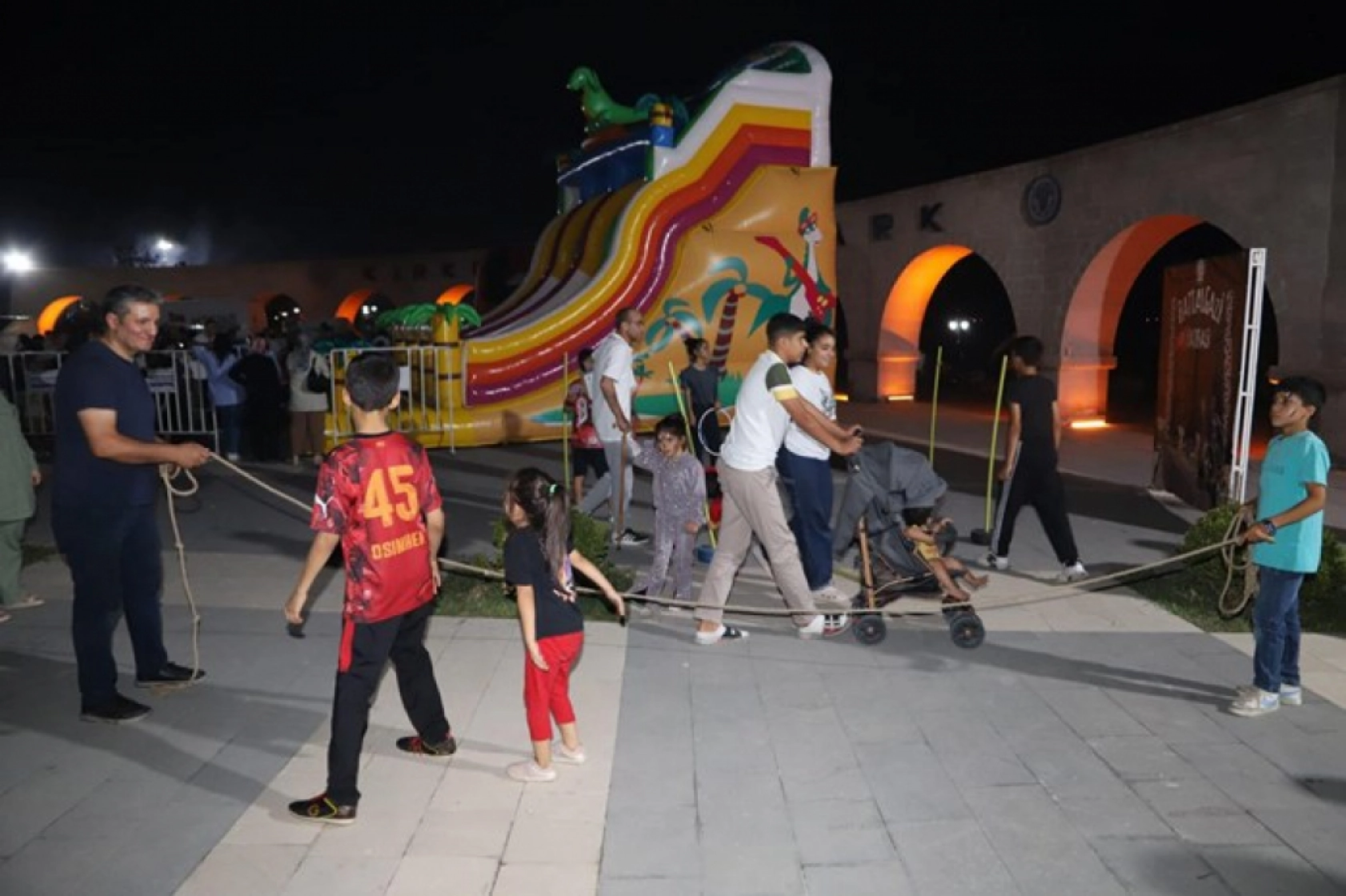 'Gelenekten Geleceğe Çocuk Oyunları' Etkinliği