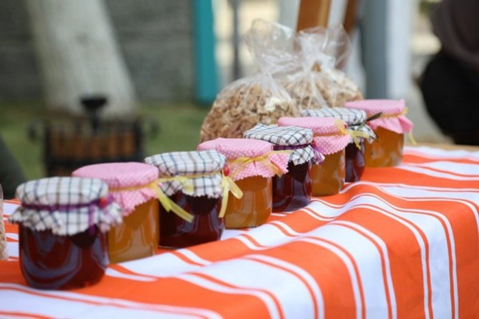 İlk Hanımeli Pazarı Gazi Parkı'nda Açıldı