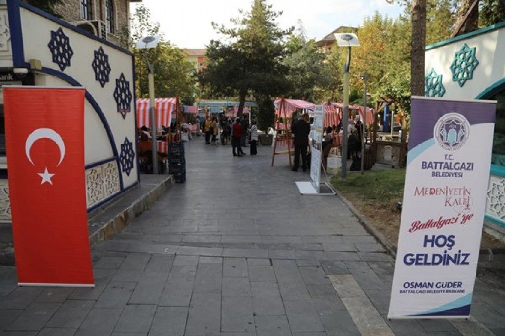 İlk Hanımeli Pazarı Gazi Parkı'nda Açıldı
