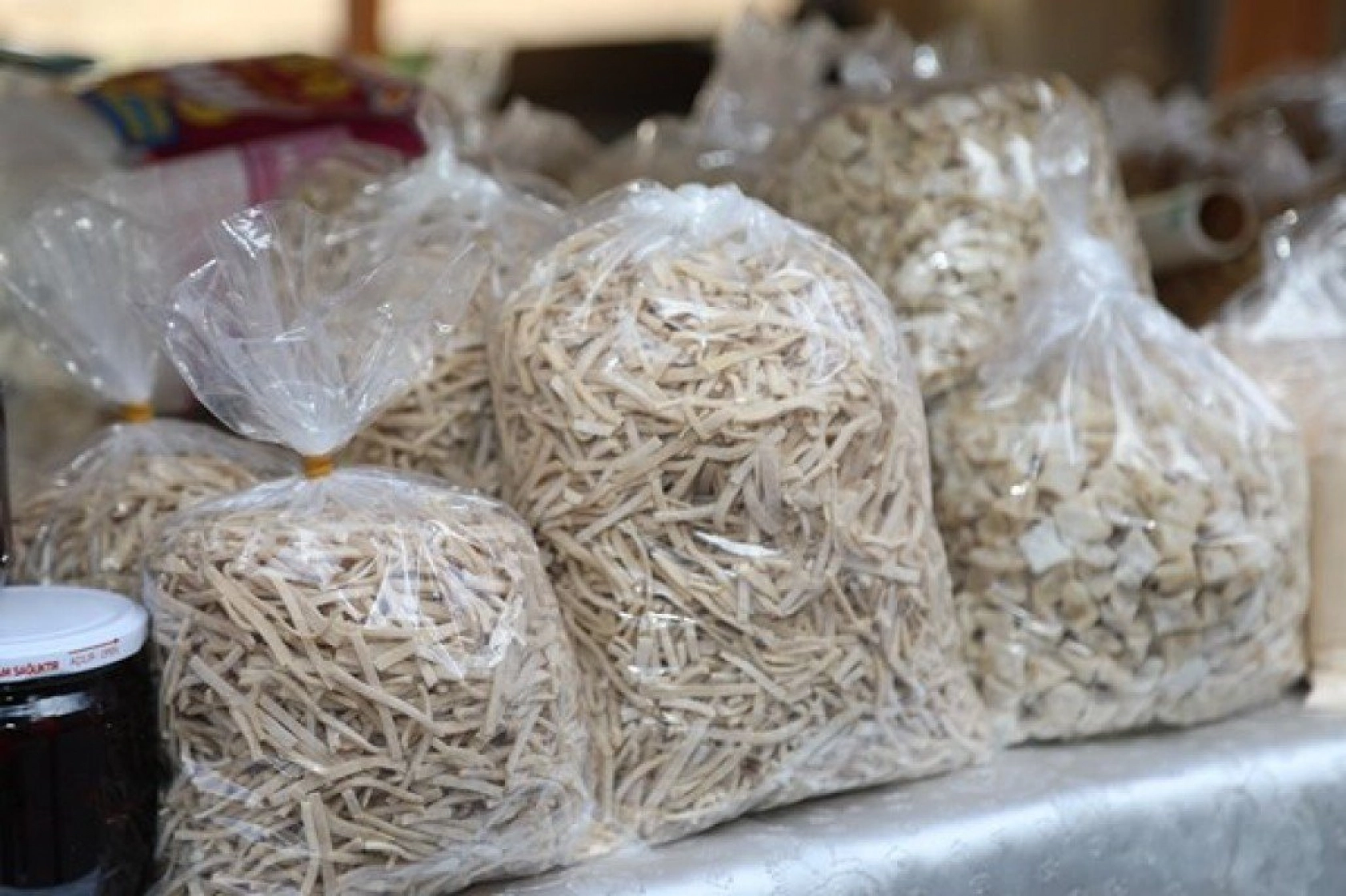 İlk Hanımeli Pazarı Gazi Parkı'nda Açıldı